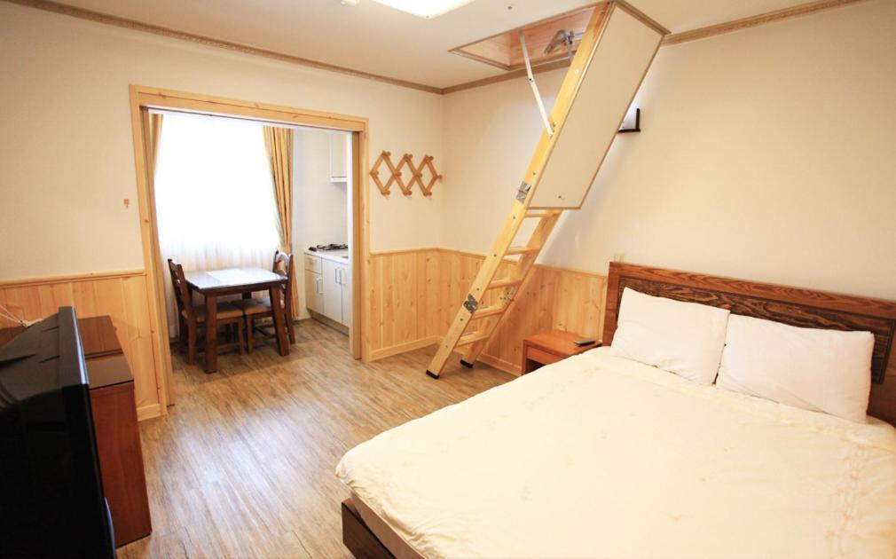 Haesung Pension Seogwipo Exterior foto